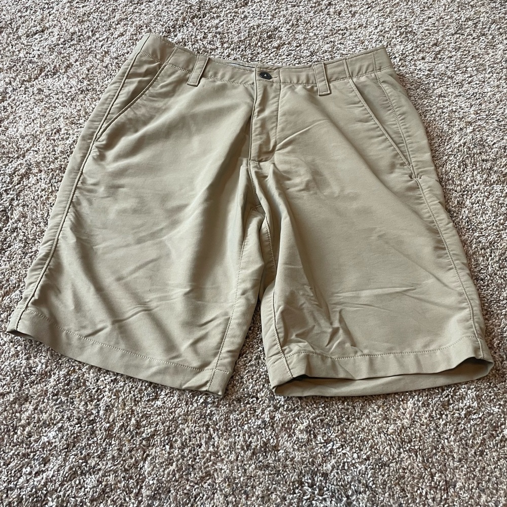 Under Armor Men's Heat Gear shorts, size 32.